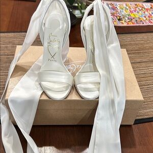 Christian Louboutin Women's Sandale Du Desert 100 mm Strappy Sandals Ivory/Snow